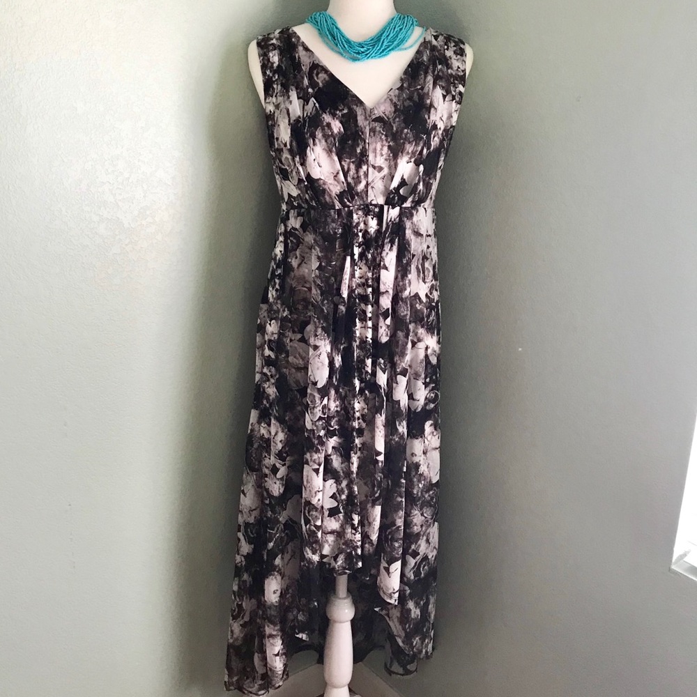 💕Simply Vera Dress💕